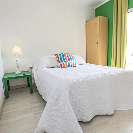 Litoral Costa Dorada - Coral Only Families * Cambrils