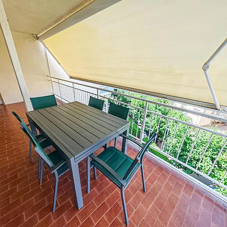 Litoral Costa Dorada - Coral Only Families *