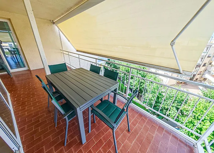Litoral Costa Dorada - Coral Only Families *